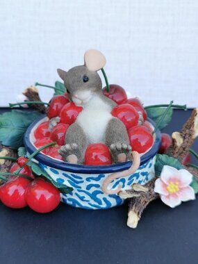 Fitz & Floyd Charming Tails Life is a Bowl of Cherries Figurine Mice Mouse